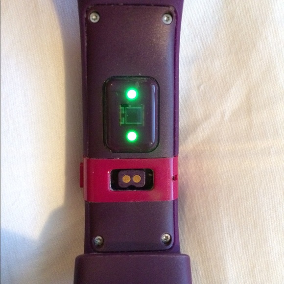 Plum Fitbit Charge HR - Large - Picture 4 of 7